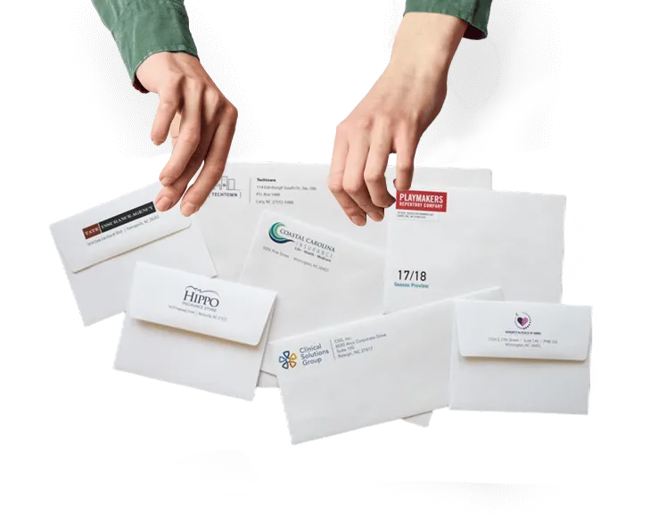 Custom envelope printing services in Sharjah showcasing high-quality prints with crisp logos and vibrant colors.